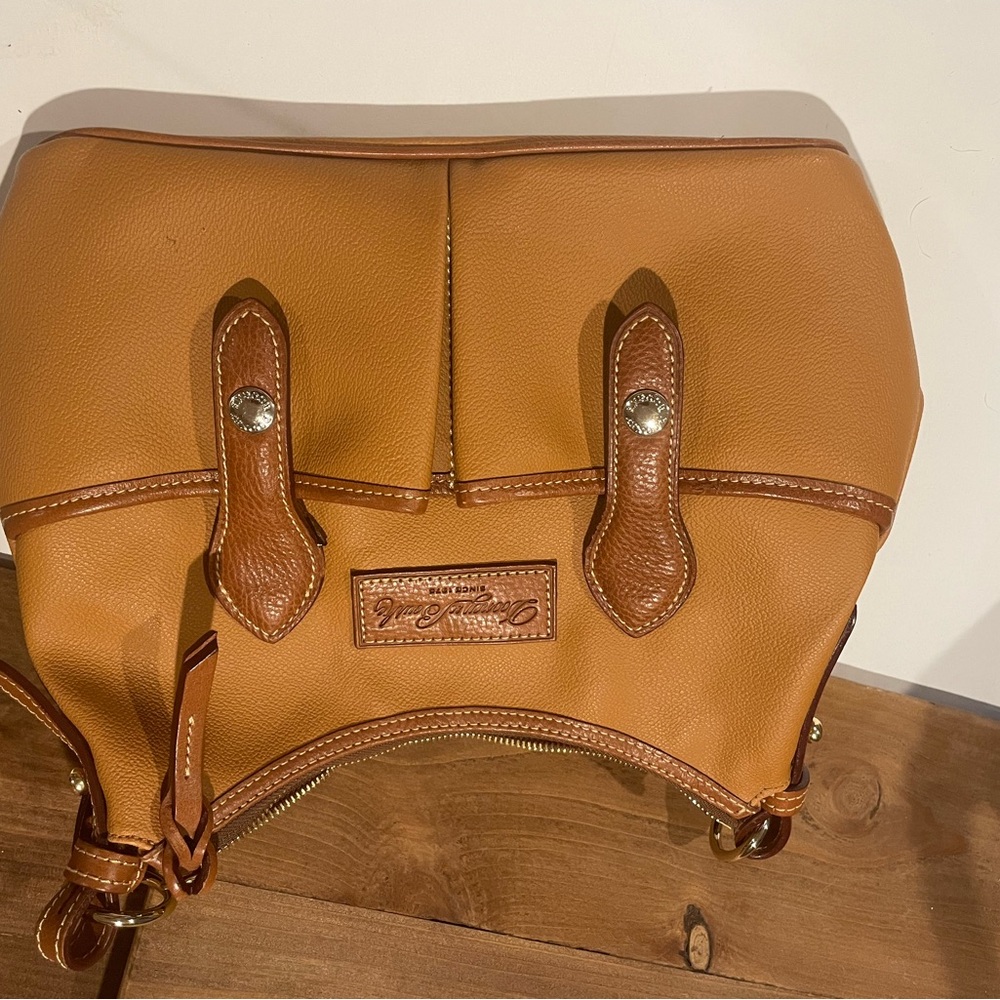Dooney & Bourke Tan Leather Women's Bag - Picture 4 of 9